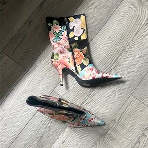 Floral Stiletto Boots size 8. New never worn